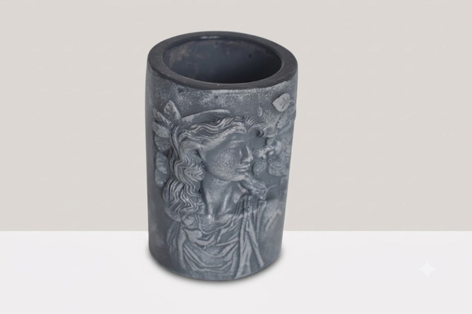 Elysian Planter Cover