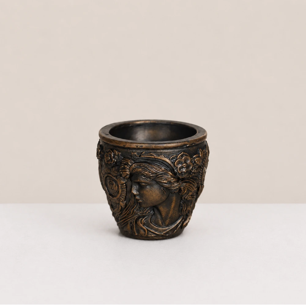 Arabella Planter Cover